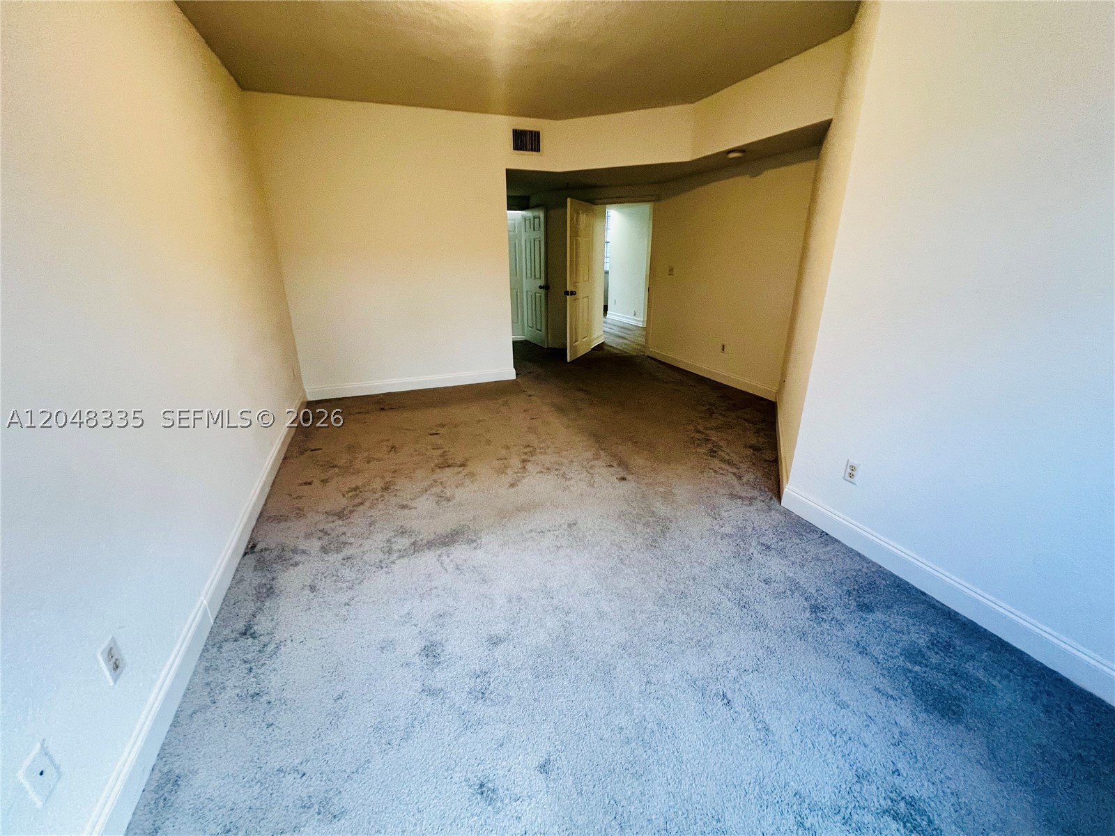 VILLAS DE TUSCANY CONDO - Residential Lease