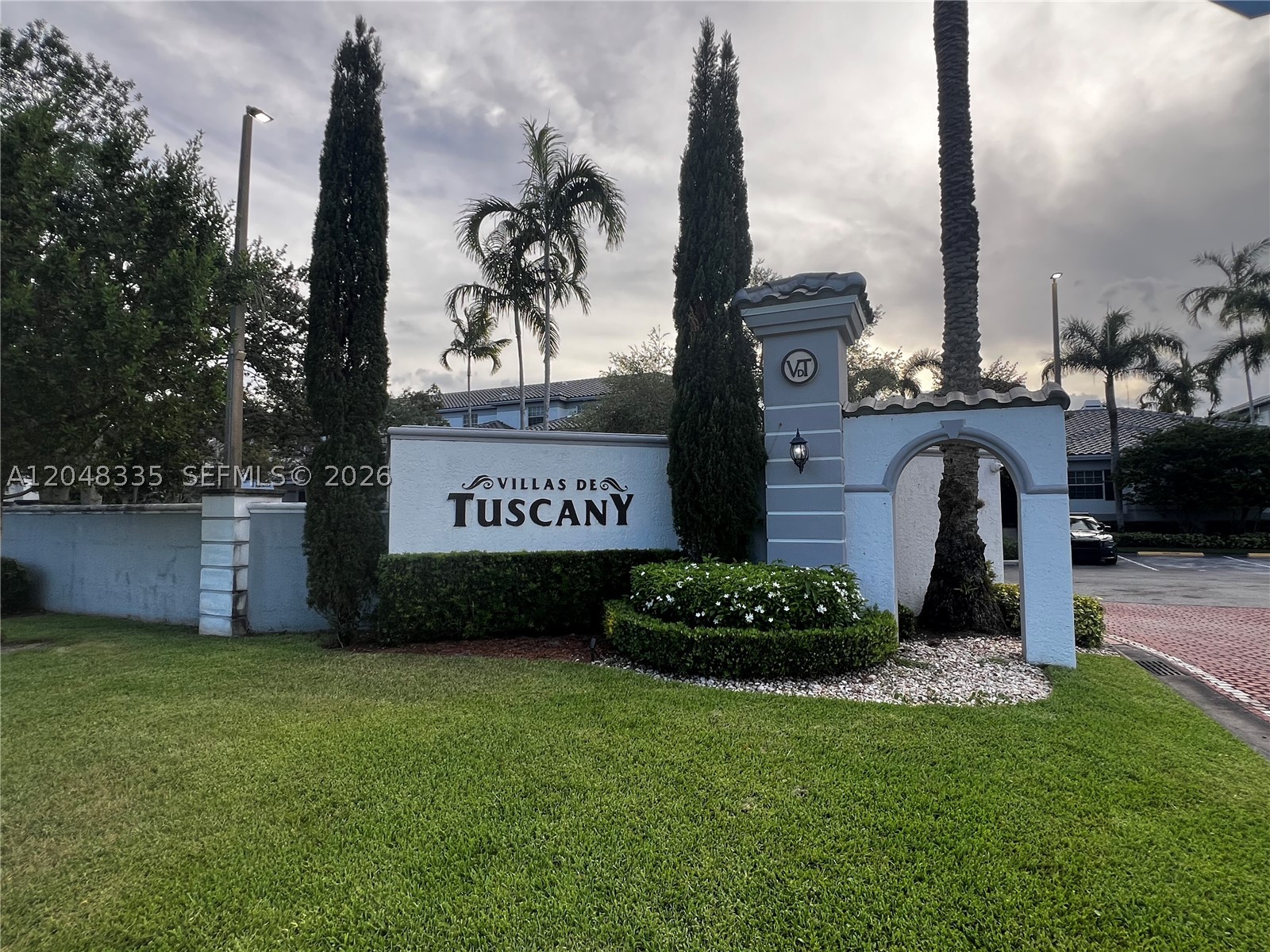 VILLAS DE TUSCANY CONDO - Residential Lease