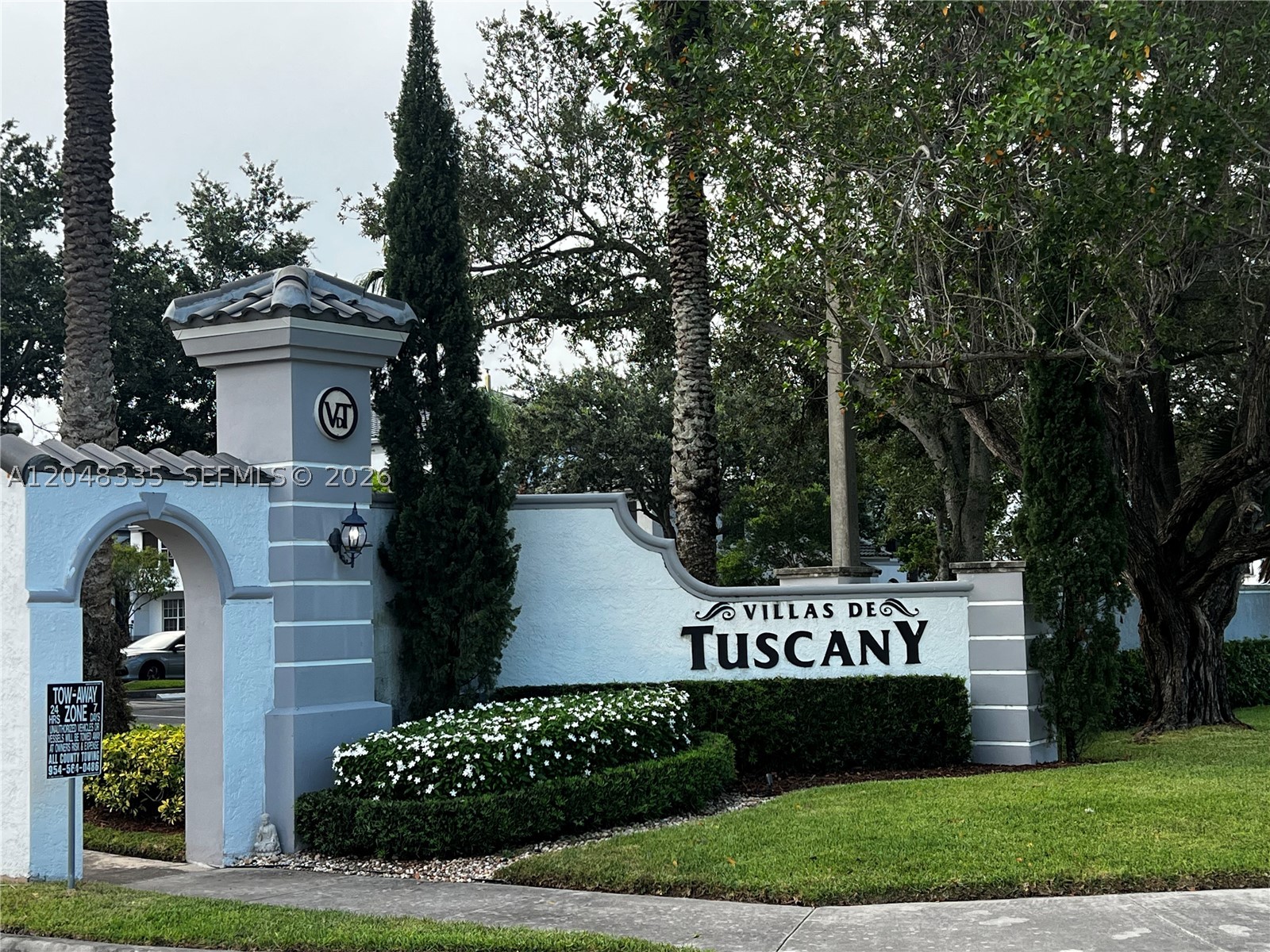VILLAS DE TUSCANY CONDO - Residential Lease