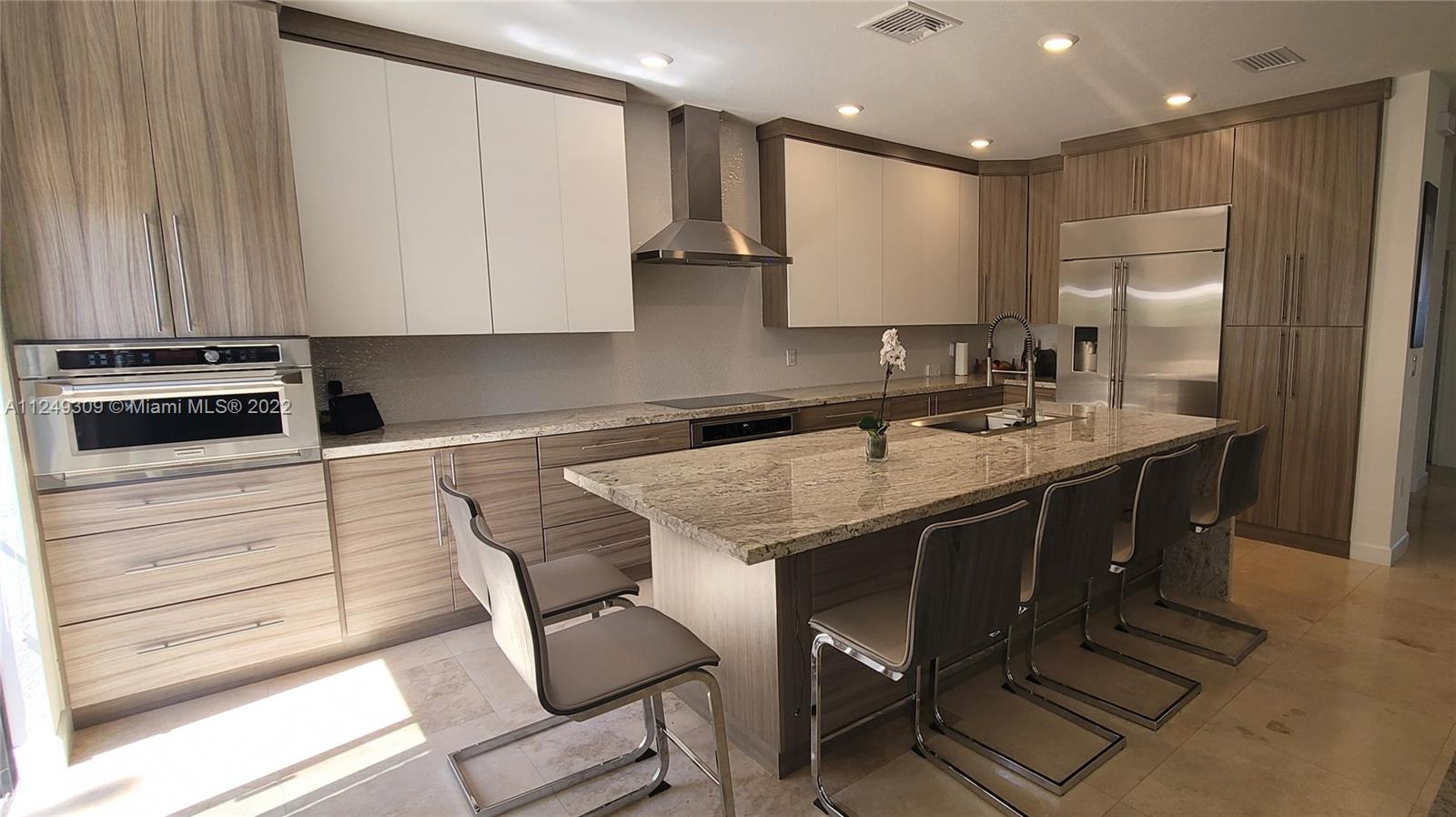 VIA VENTURA NEIGHBORHOOD - Residential