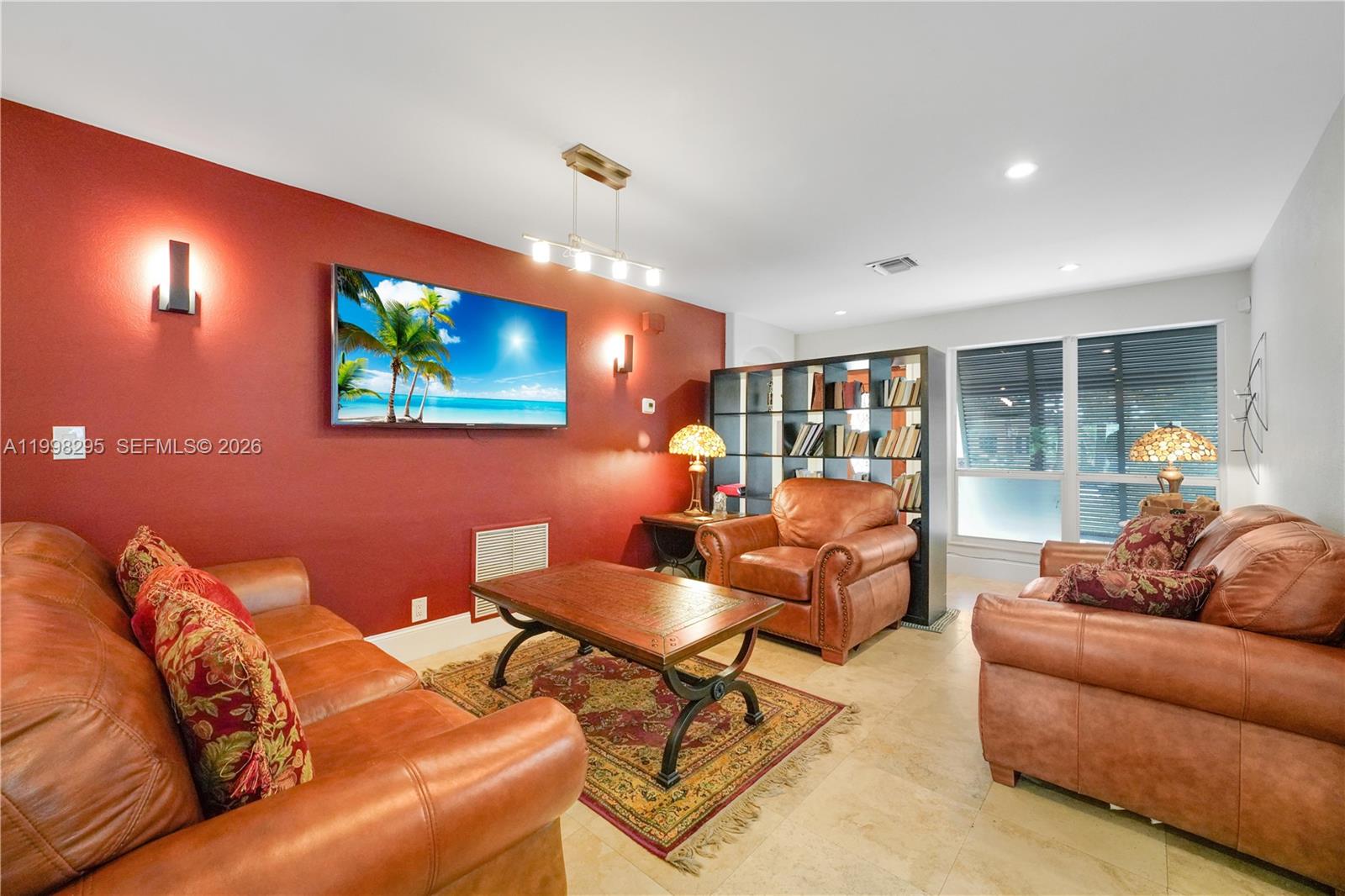 SOUTH NEW RIVER ISLES SEC - Residential