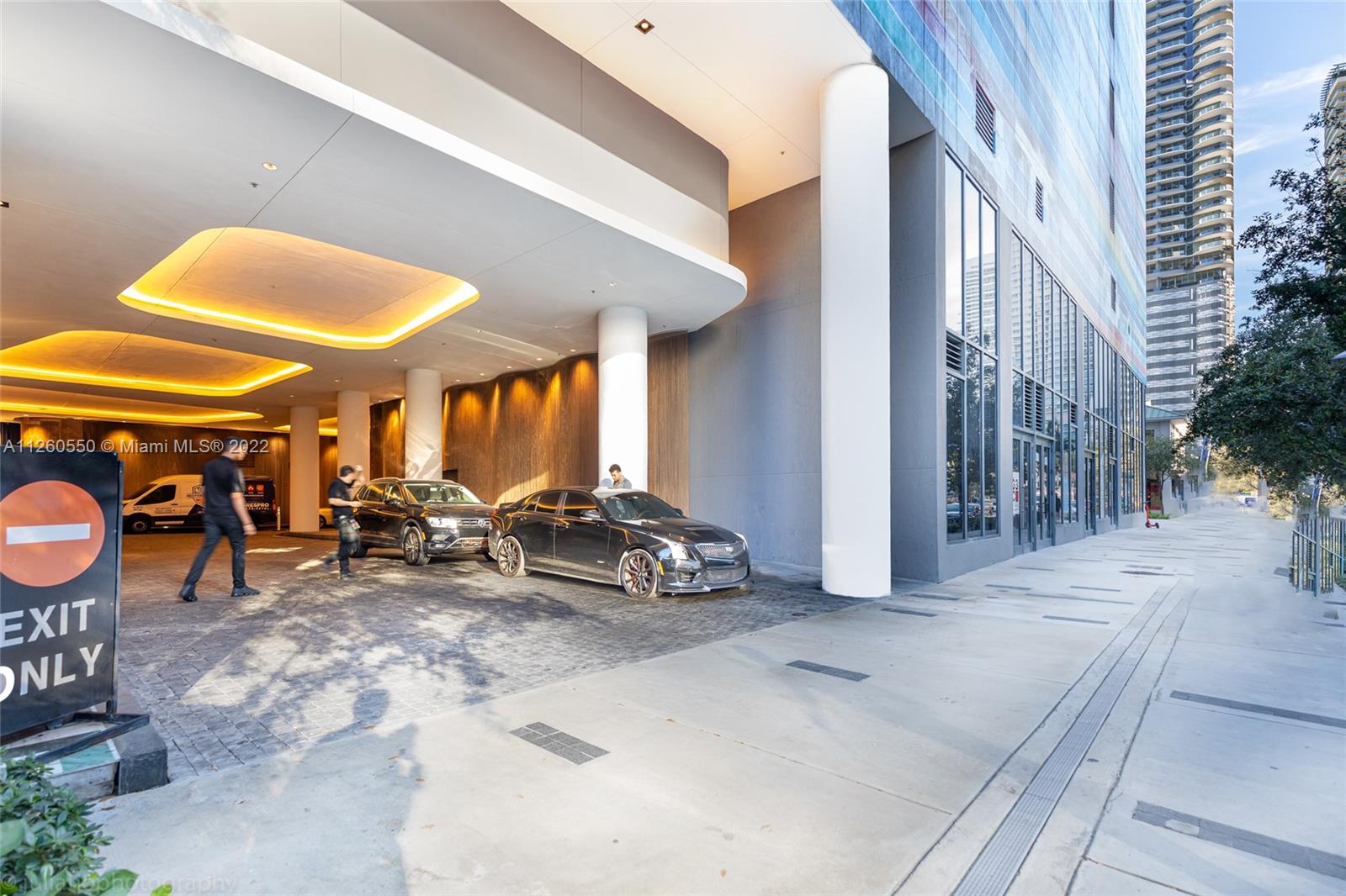 SLS Lux - Residential