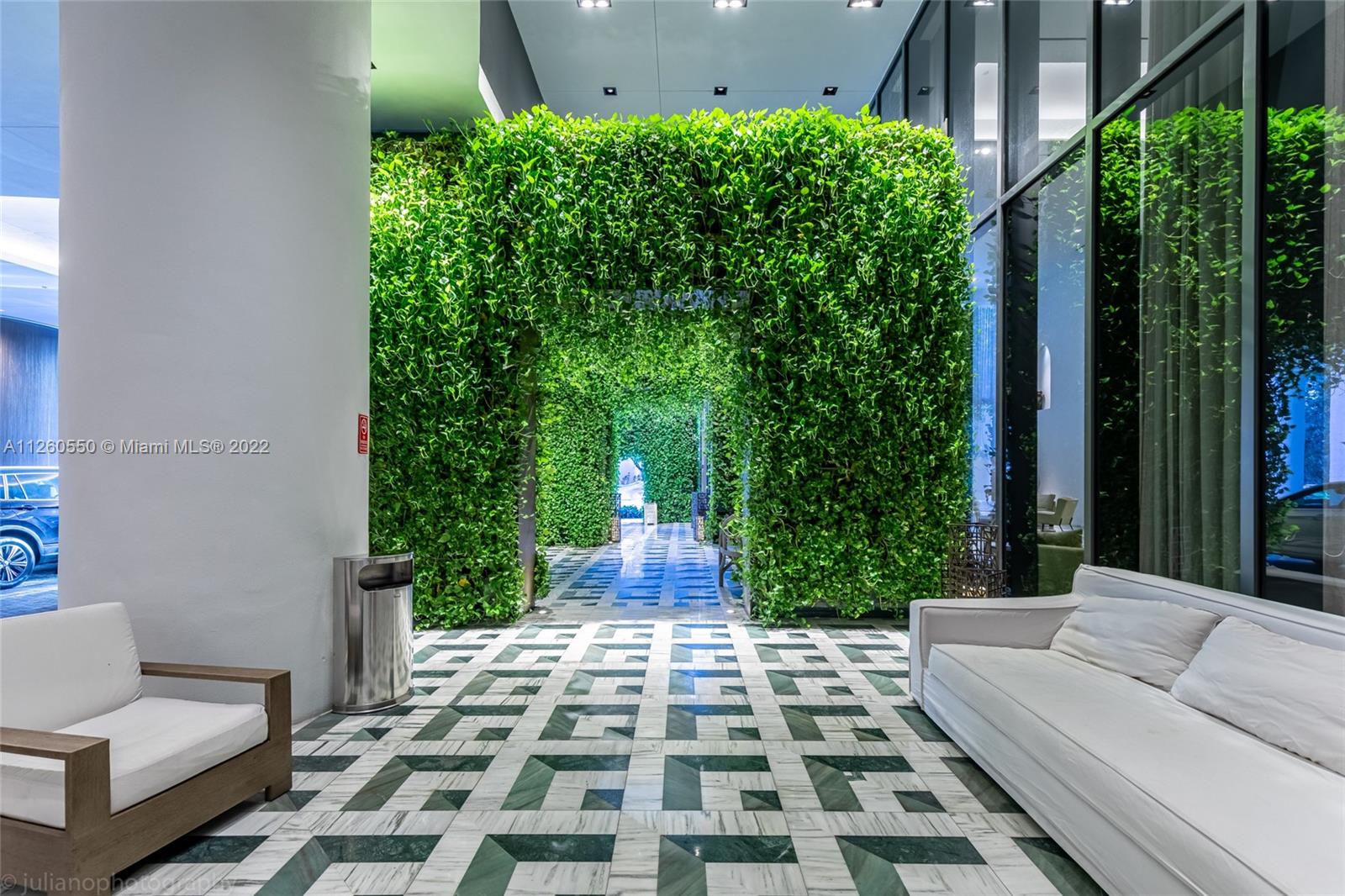 SLS Lux - Residential