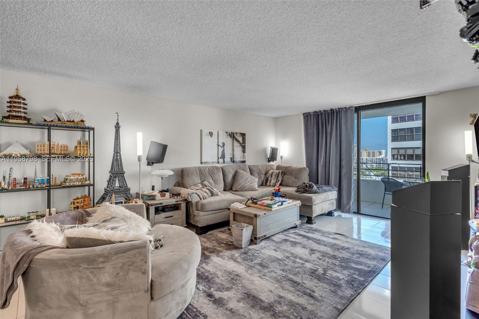 OLYMPUS CONDO PHASE - Residential