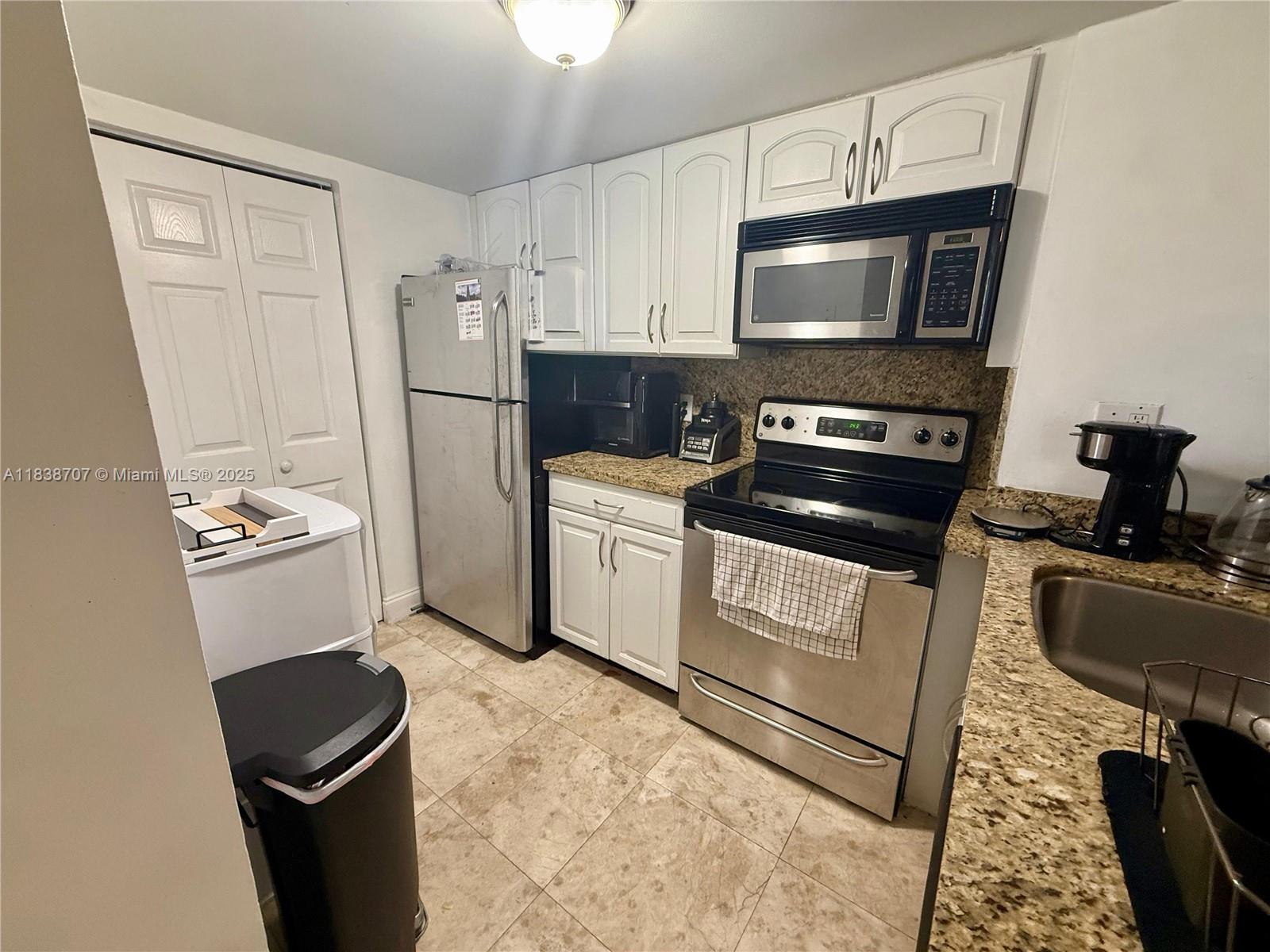 ISOLA CONDO - Residential Lease
