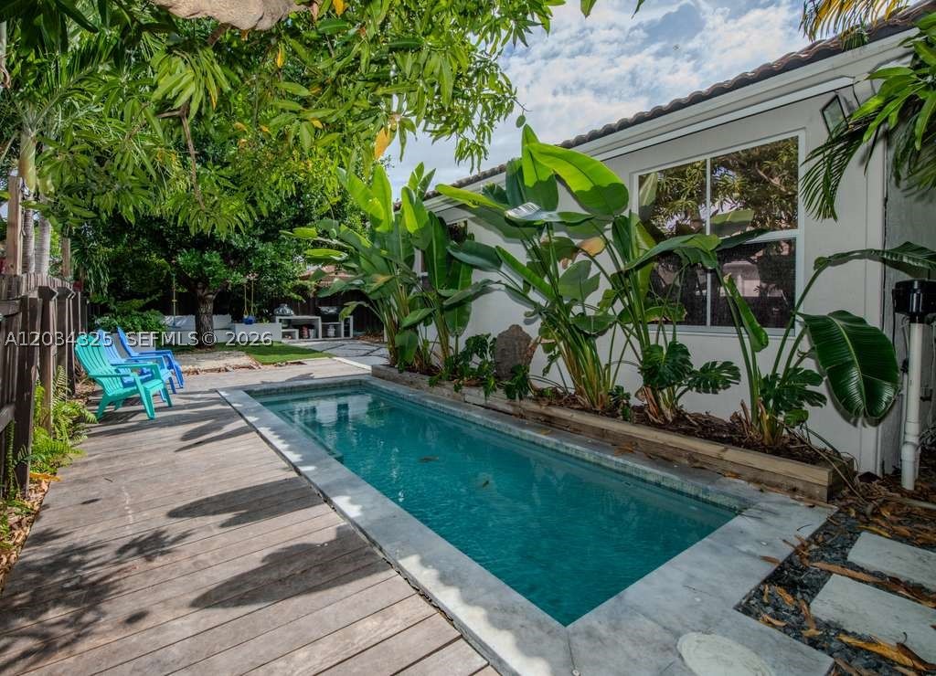 ISLANDS AT DORAL - Residential Lease