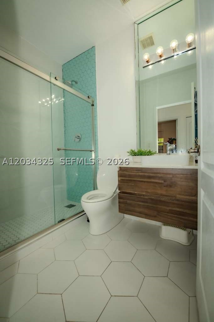 ISLANDS AT DORAL - Residential Lease