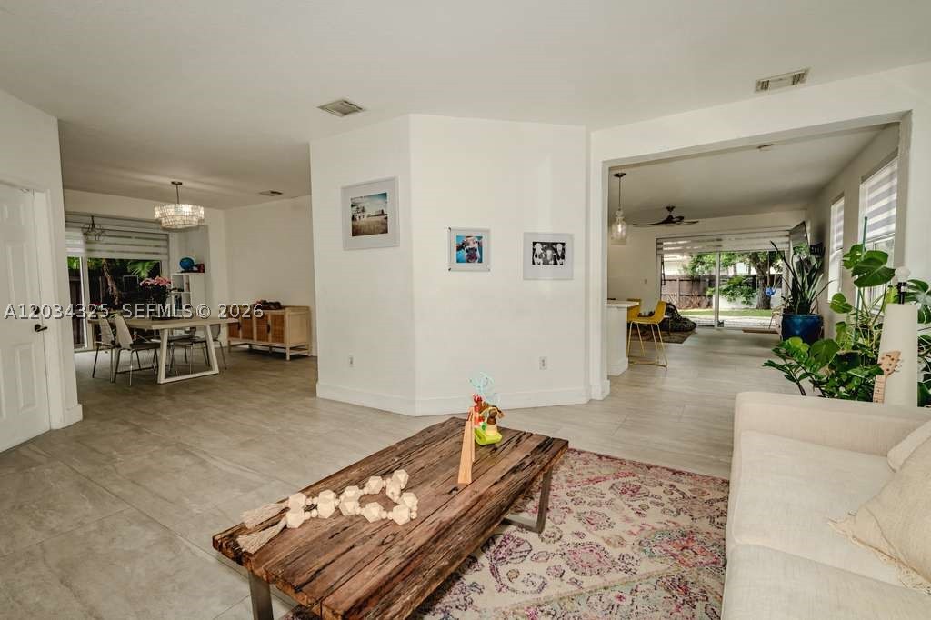 ISLANDS AT DORAL - Residential Lease