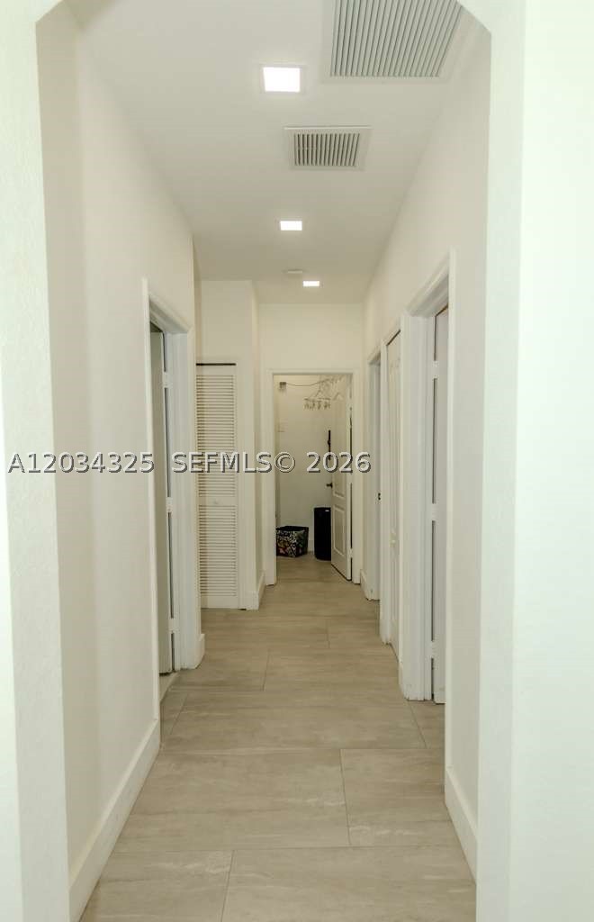 ISLANDS AT DORAL - Residential Lease