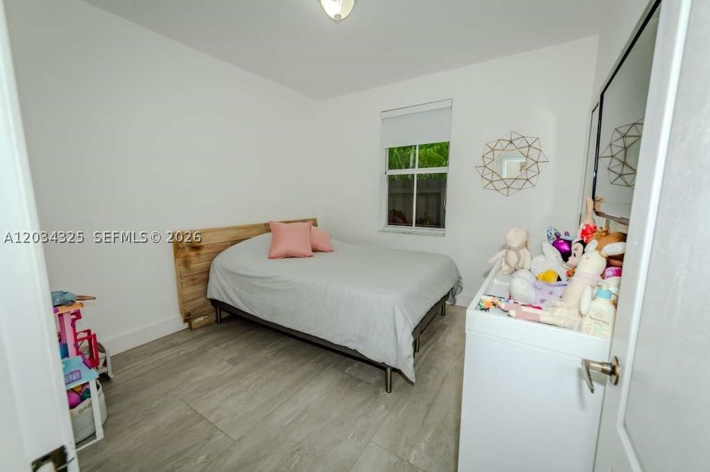 ISLANDS AT DORAL - Residential Lease