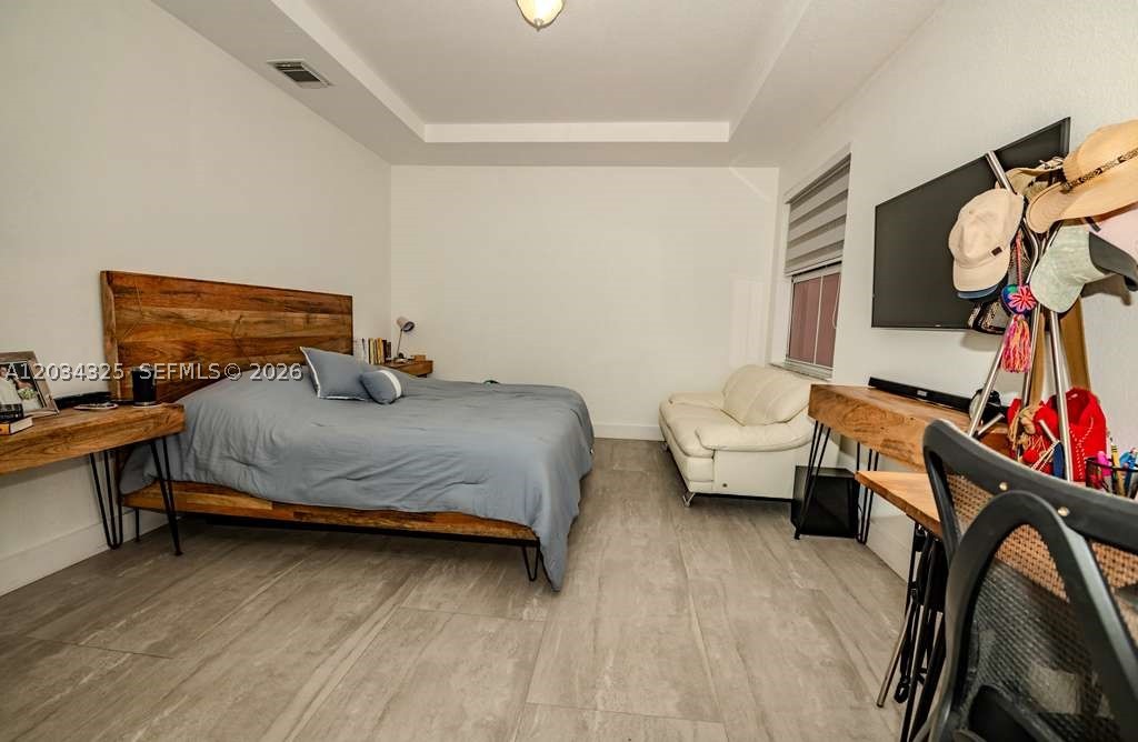 ISLANDS AT DORAL - Residential Lease