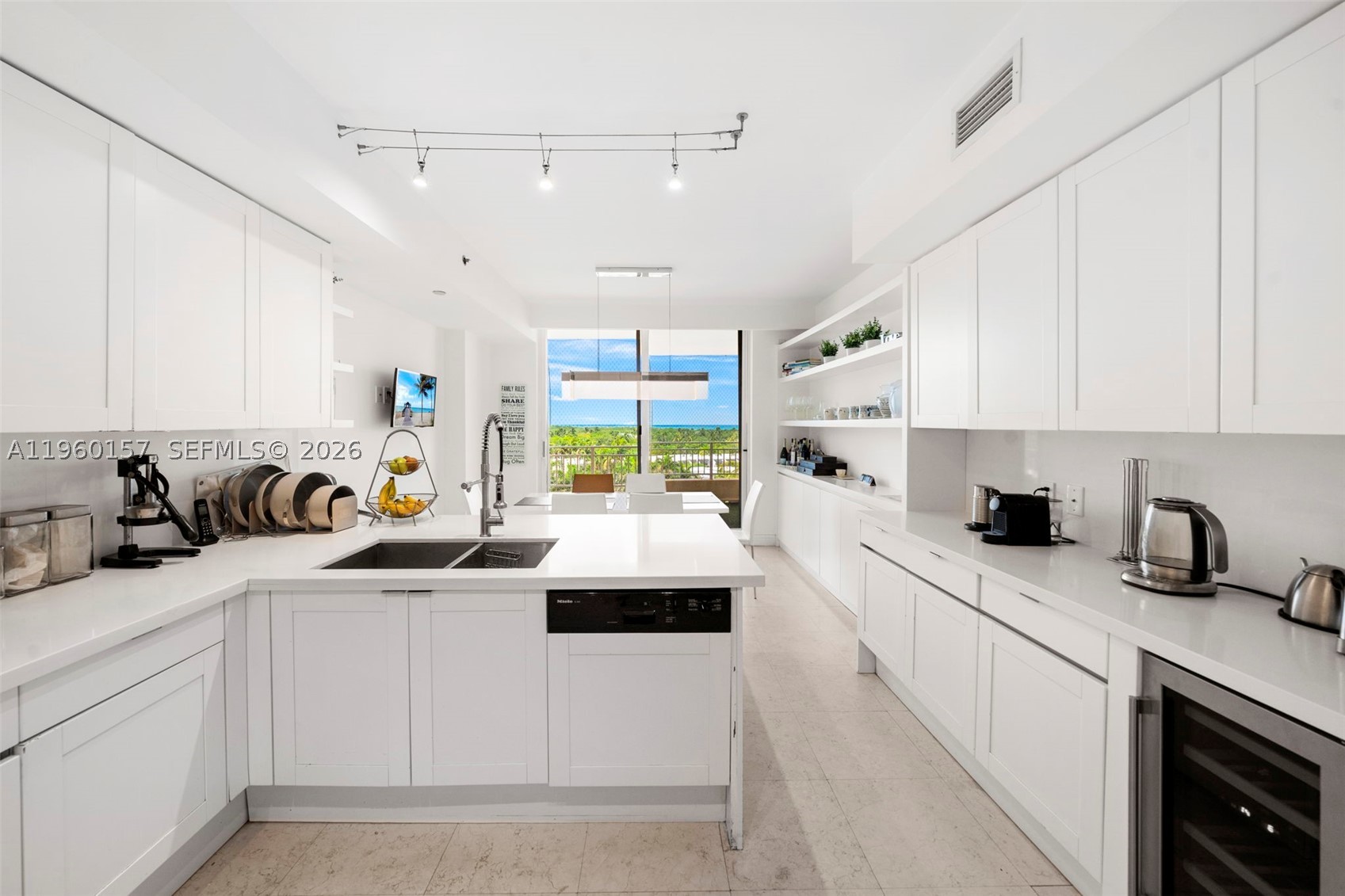 OCEAN TOWER ONE CONDO - Residential