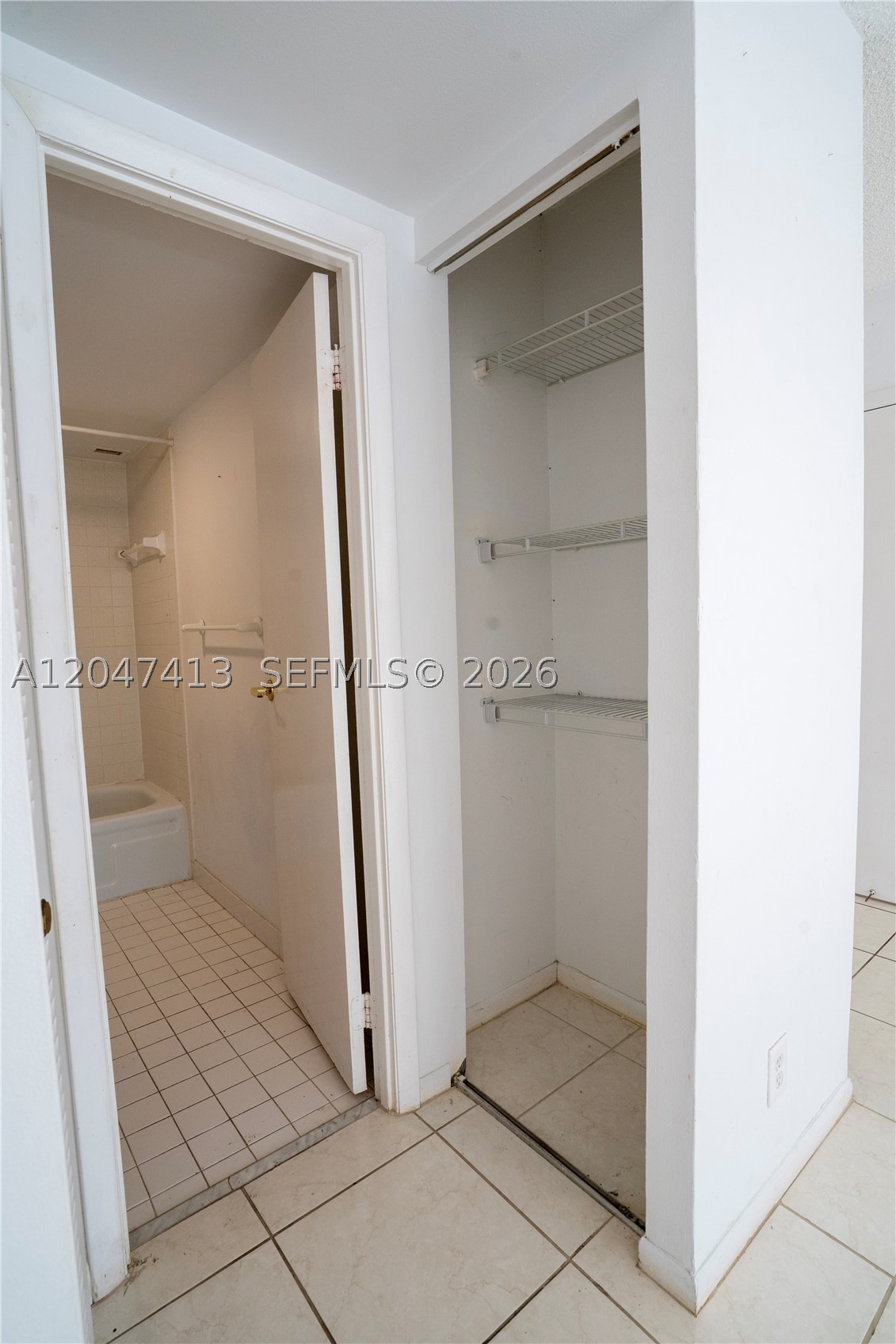 OLYMPUS CONDO PHASE - Residential