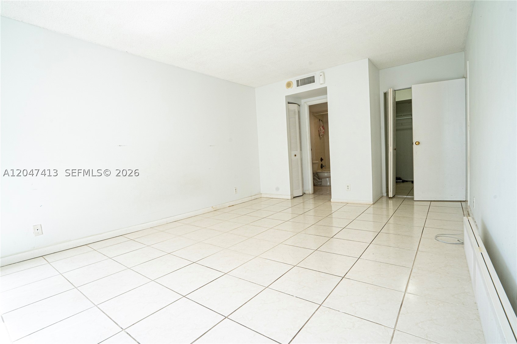 OLYMPUS CONDO PHASE - Residential