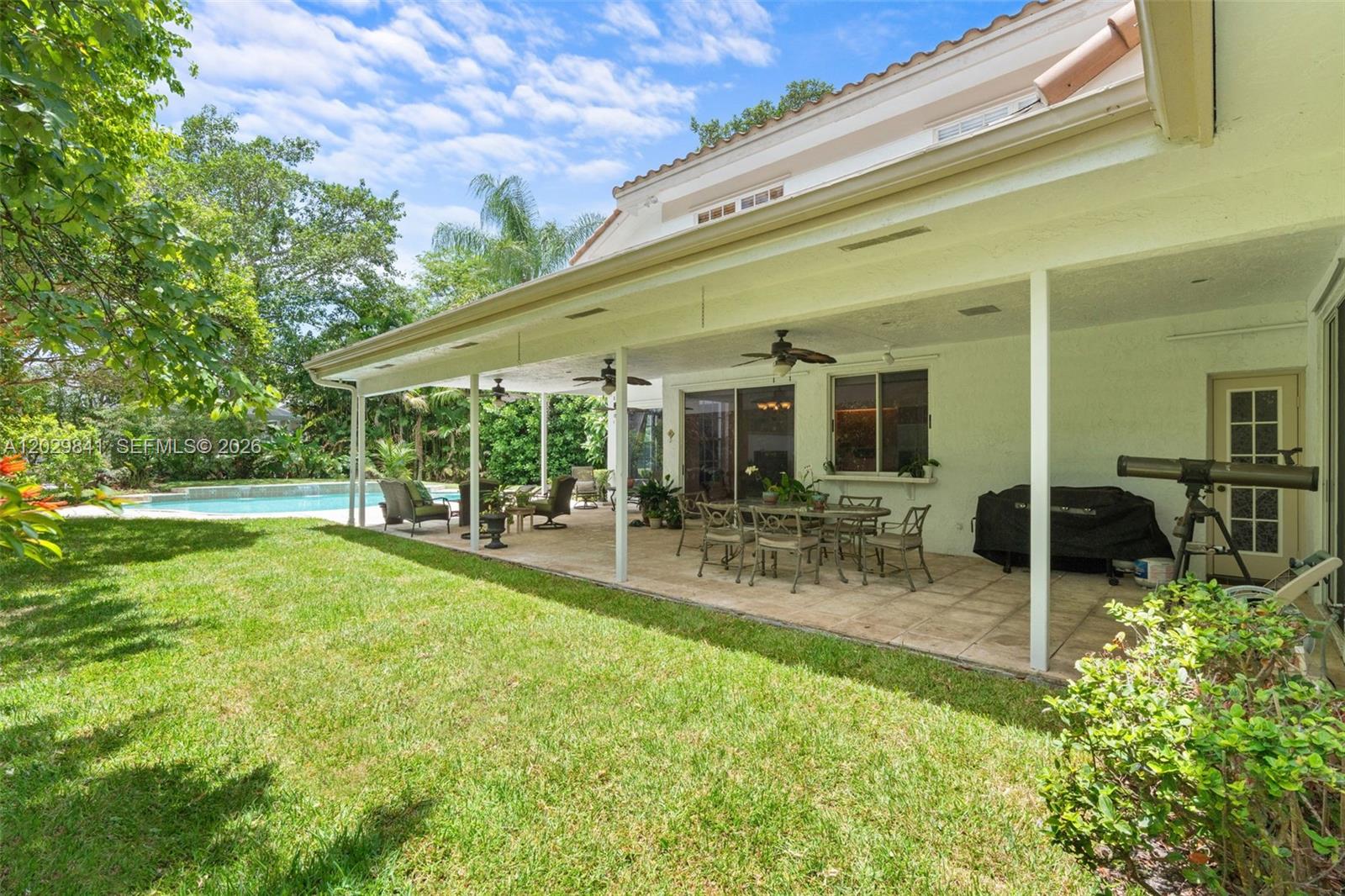 WOODSIDE ESTATES - Residential