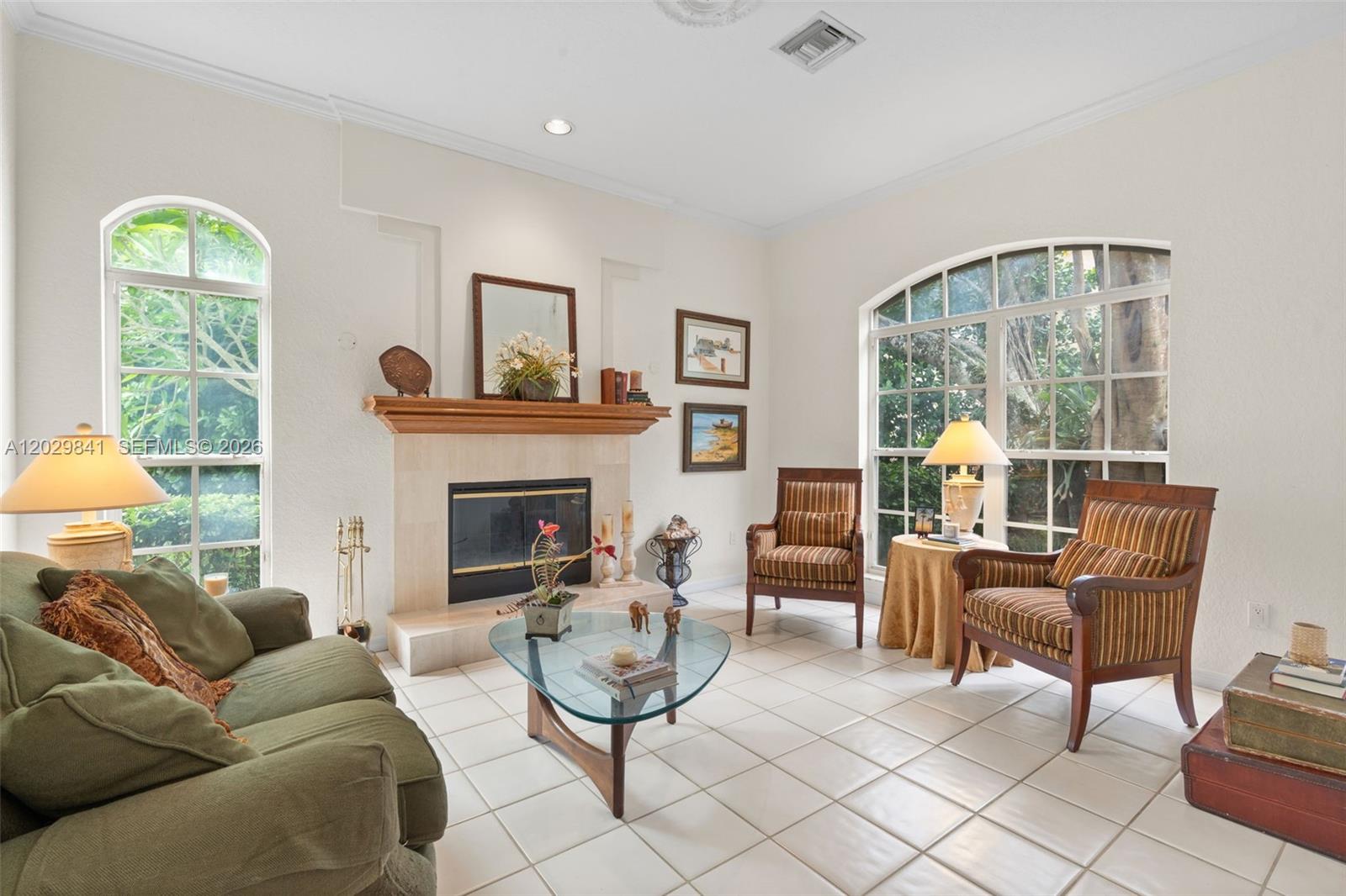 WOODSIDE ESTATES - Residential