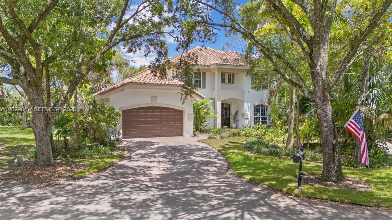 WOODSIDE ESTATES - Residential