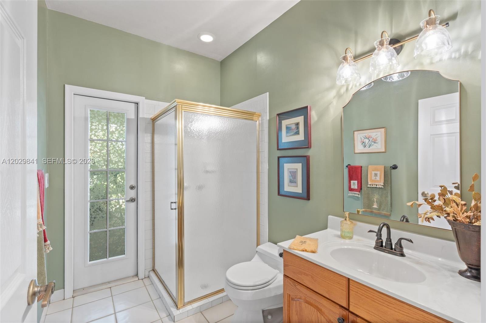 WOODSIDE ESTATES - Residential