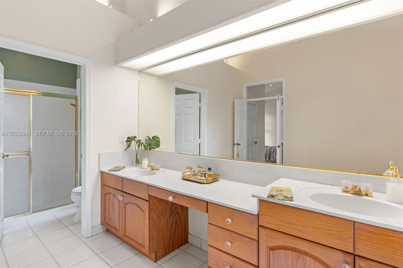 WOODSIDE ESTATES - Residential
