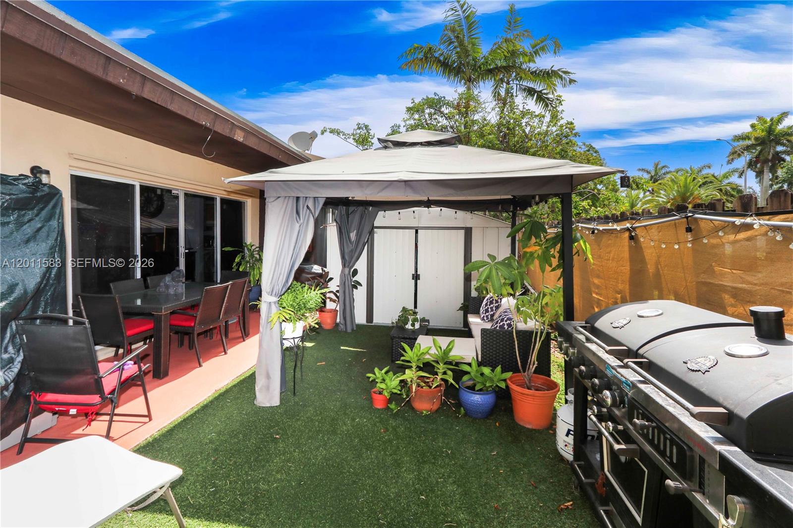 DEVON AIRE VILLAS SEC 8 - Residential