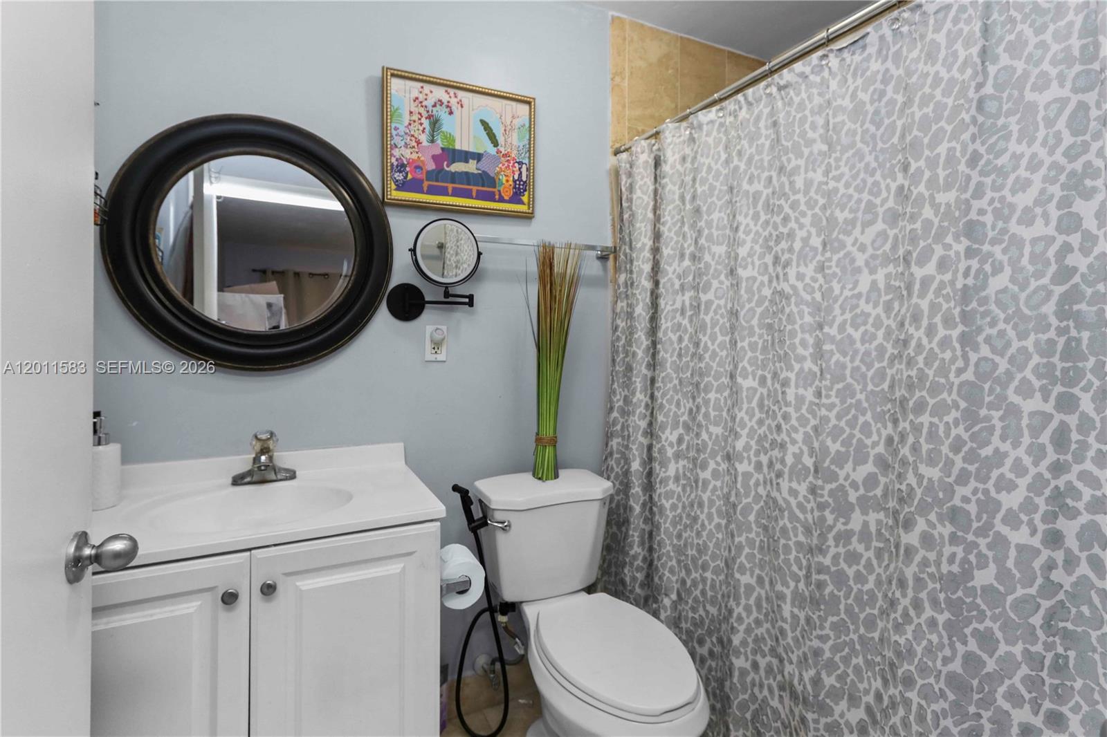 DEVON AIRE VILLAS SEC 8 - Residential
