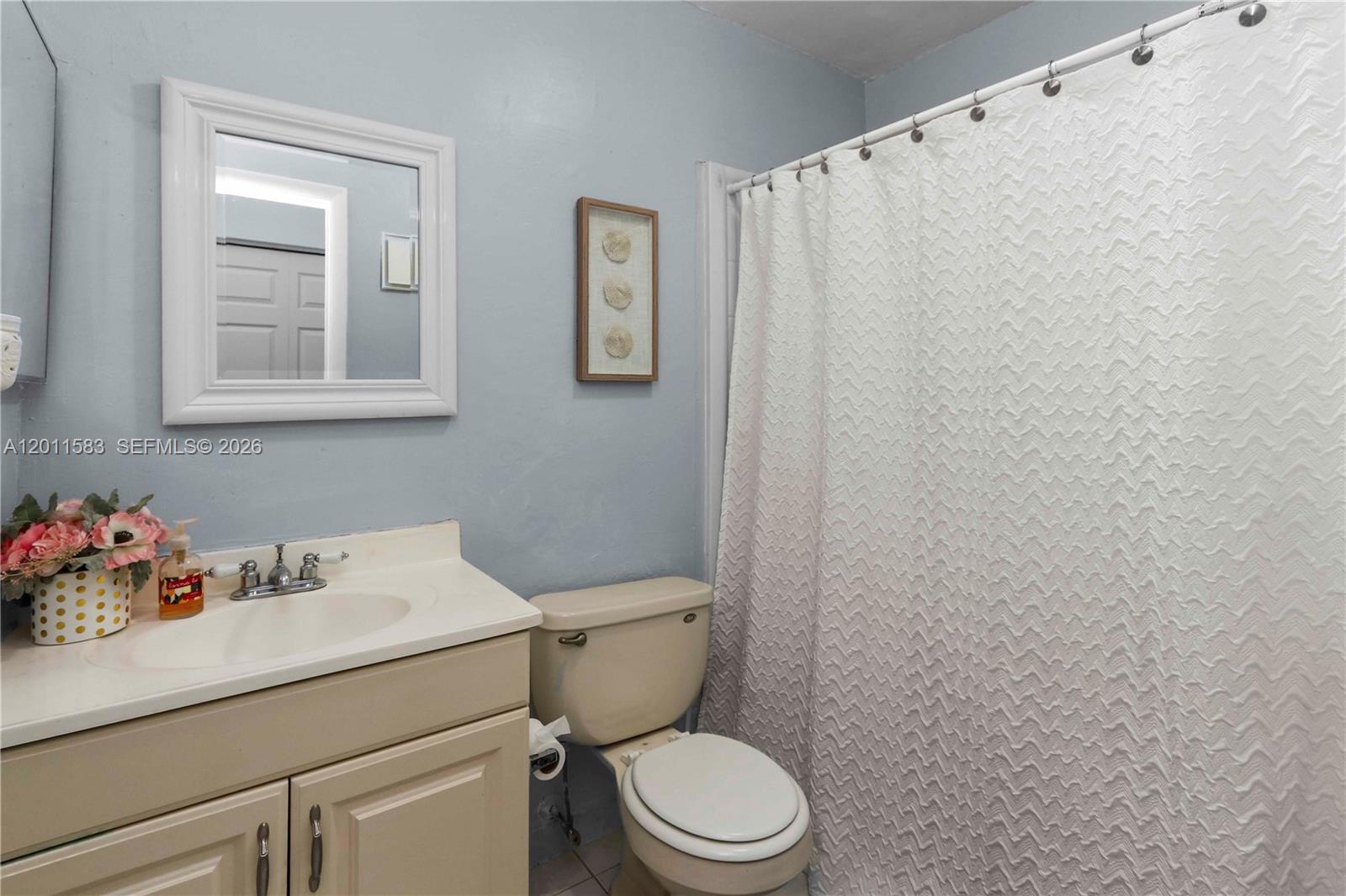 DEVON AIRE VILLAS SEC 8 - Residential
