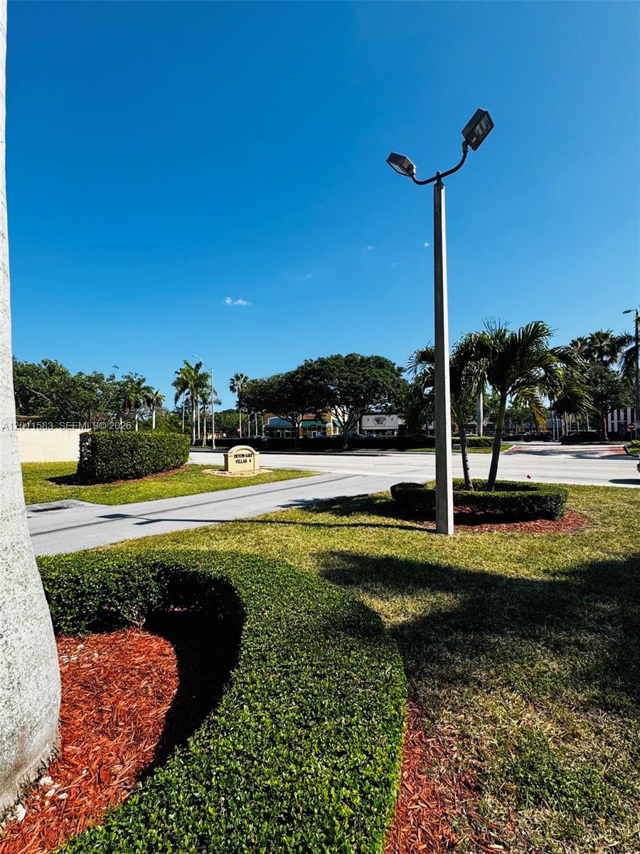 DEVON AIRE VILLAS SEC 8 - Residential