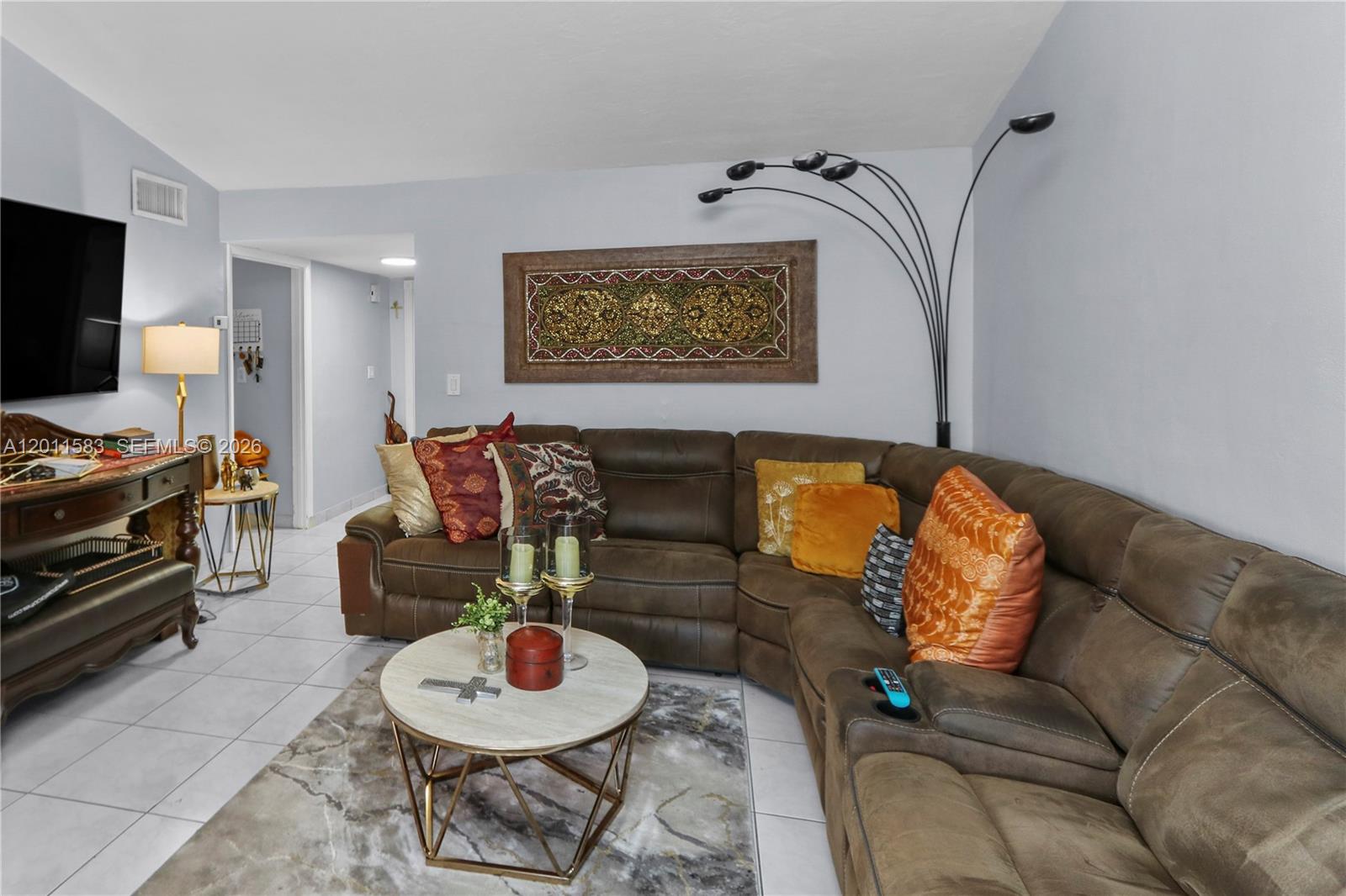 DEVON AIRE VILLAS SEC 8 - Residential