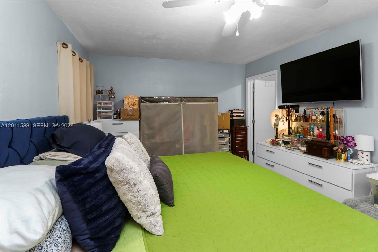 DEVON AIRE VILLAS SEC 8 - Residential