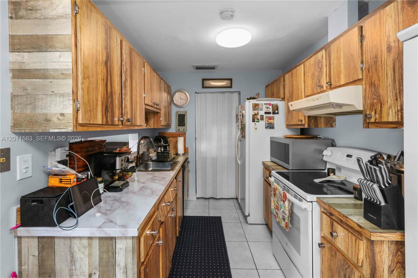 DEVON AIRE VILLAS SEC 8 - Residential