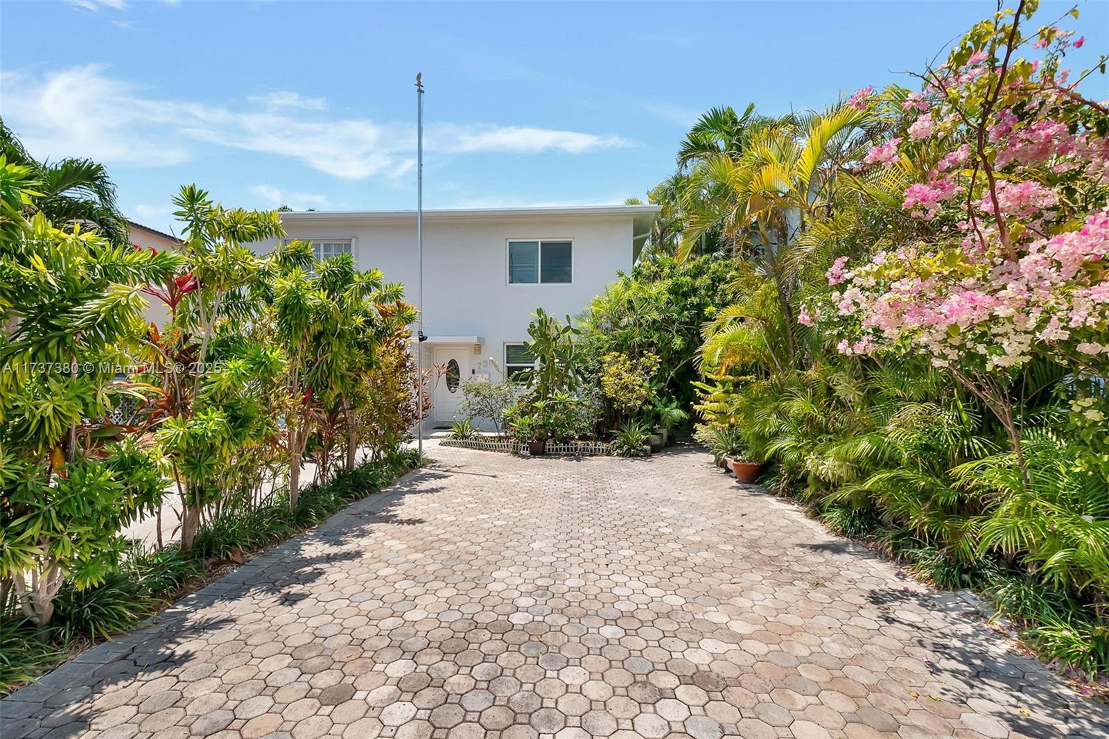 BISCAYNE BEACH-2ND ADDN - Residential