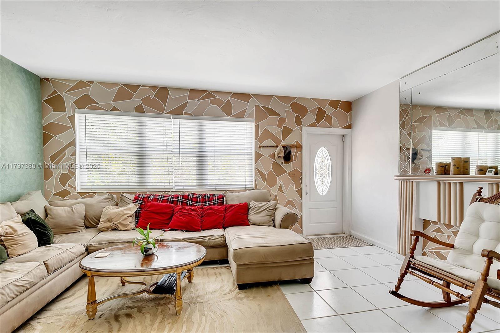 BISCAYNE BEACH-2ND ADDN - Residential