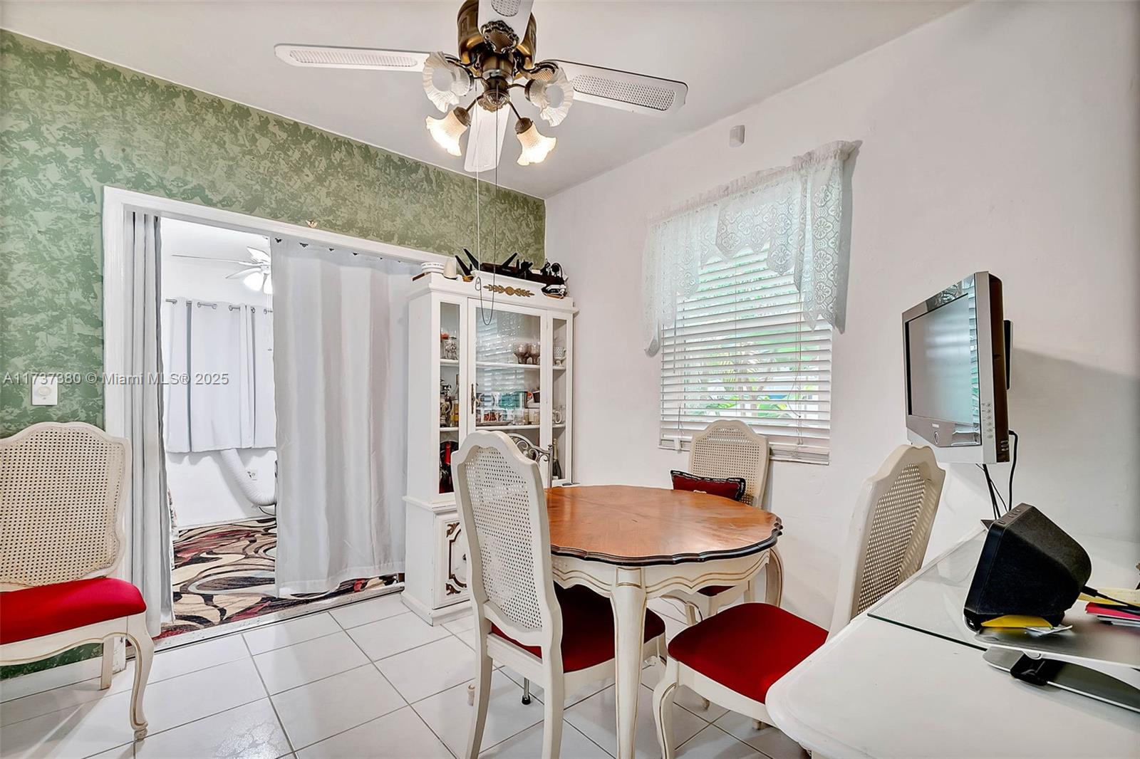 BISCAYNE BEACH-2ND ADDN - Residential