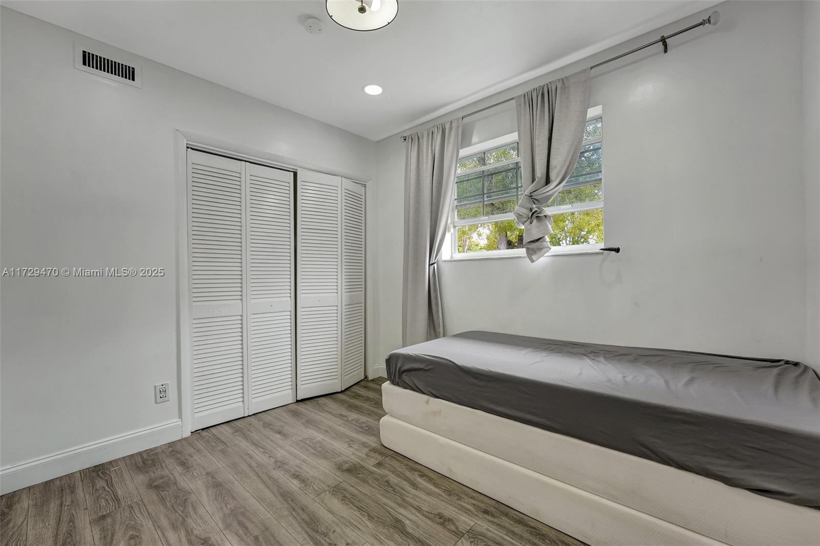 PICKWICK LAKE ESTS SEC 2 - Residential