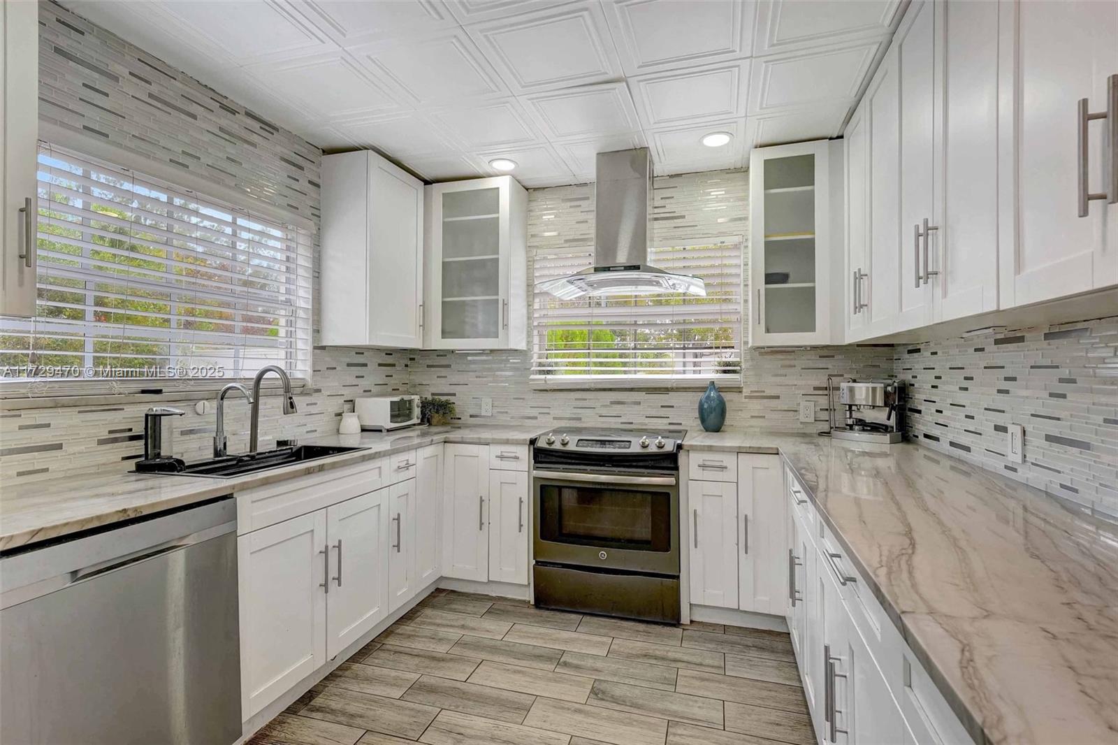 PICKWICK LAKE ESTS SEC 2 - Residential