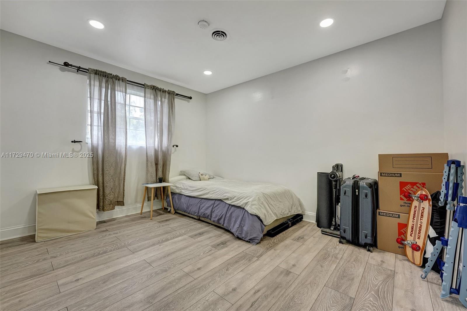 PICKWICK LAKE ESTS SEC 2 - Residential