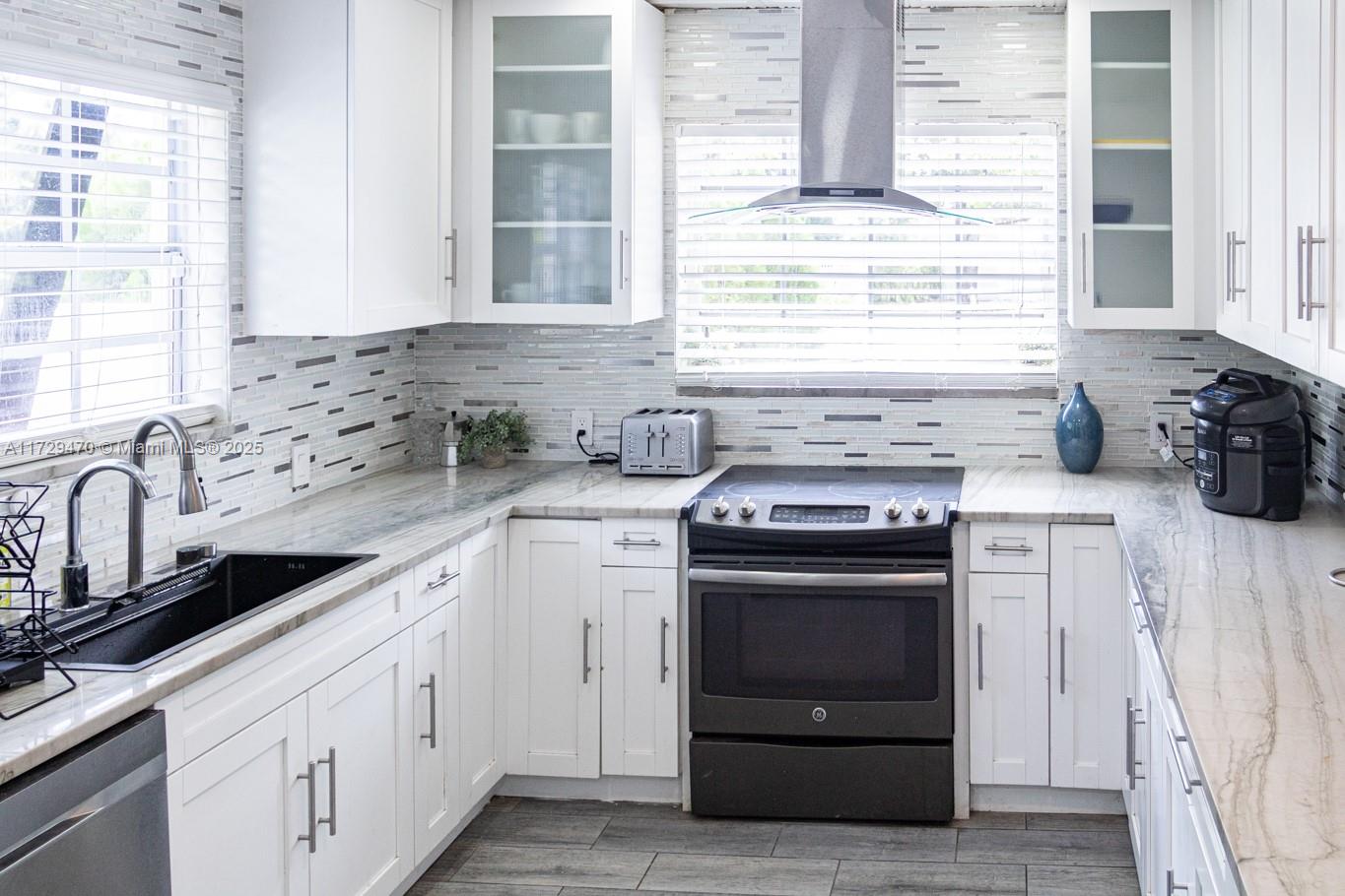 PICKWICK LAKE ESTS SEC 2 - Residential
