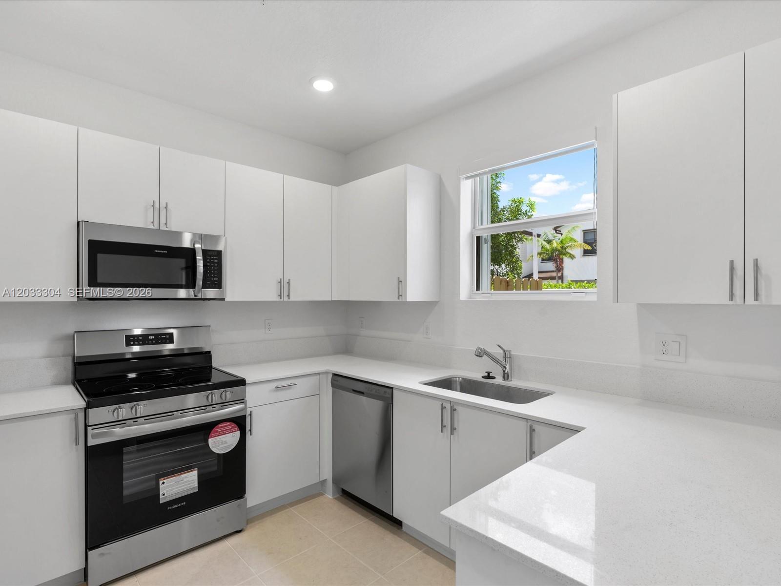 SKYRISE TOWNHOMES - Residential Lease