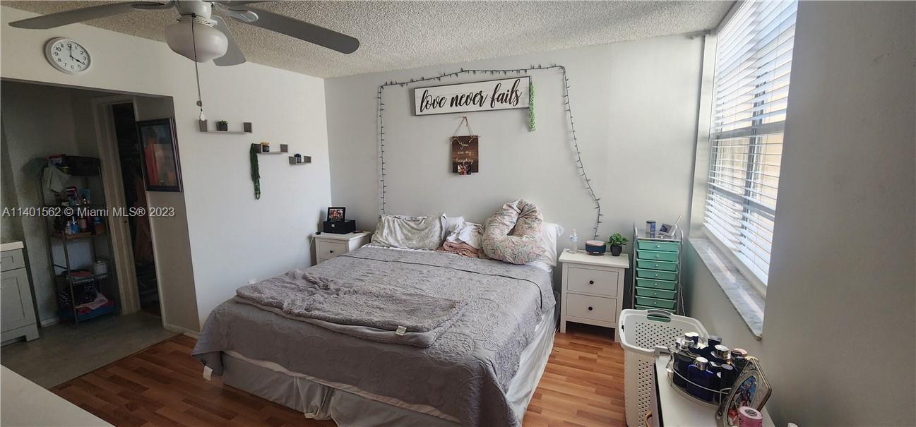 LIVE OAK CONDO FIVE - Residential Lease