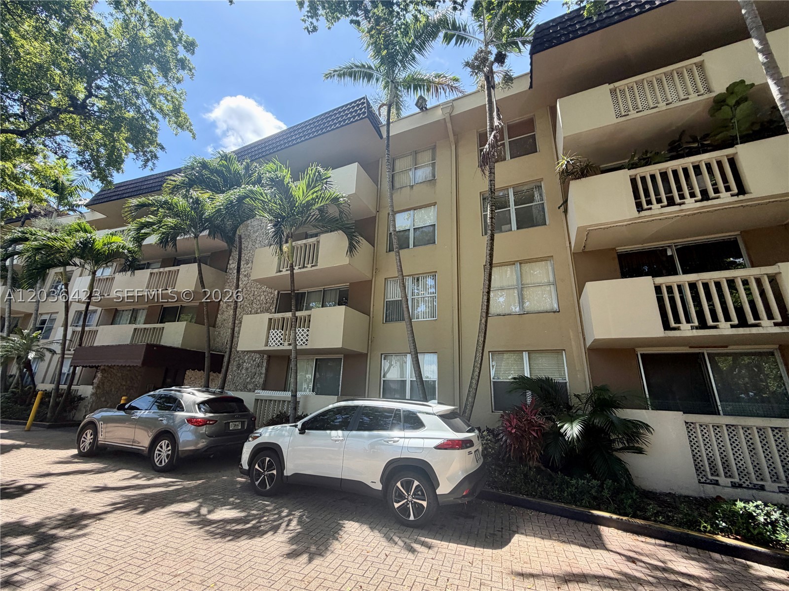 Spacious 2-bedroom, 2-bathroom condo offering 1,023 SF in the desirable Sans Souci neighborhood of North Miami. This residence features an oversized primary suite with a large walk-in closet and en-suite bathroom, a generous living and dining area, abundant storage, and a private balcony.
Ideally located just minutes from Bal Harbour, Bay Harbor Islands, beaches, restaurants, shopping, and major highways. Excellent opportunity for buyers to renovate and customize to their taste. Building is going under 50 years certification. Easy to show.