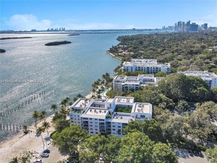 NIRVANA CONDO NO THREE CO - Residential