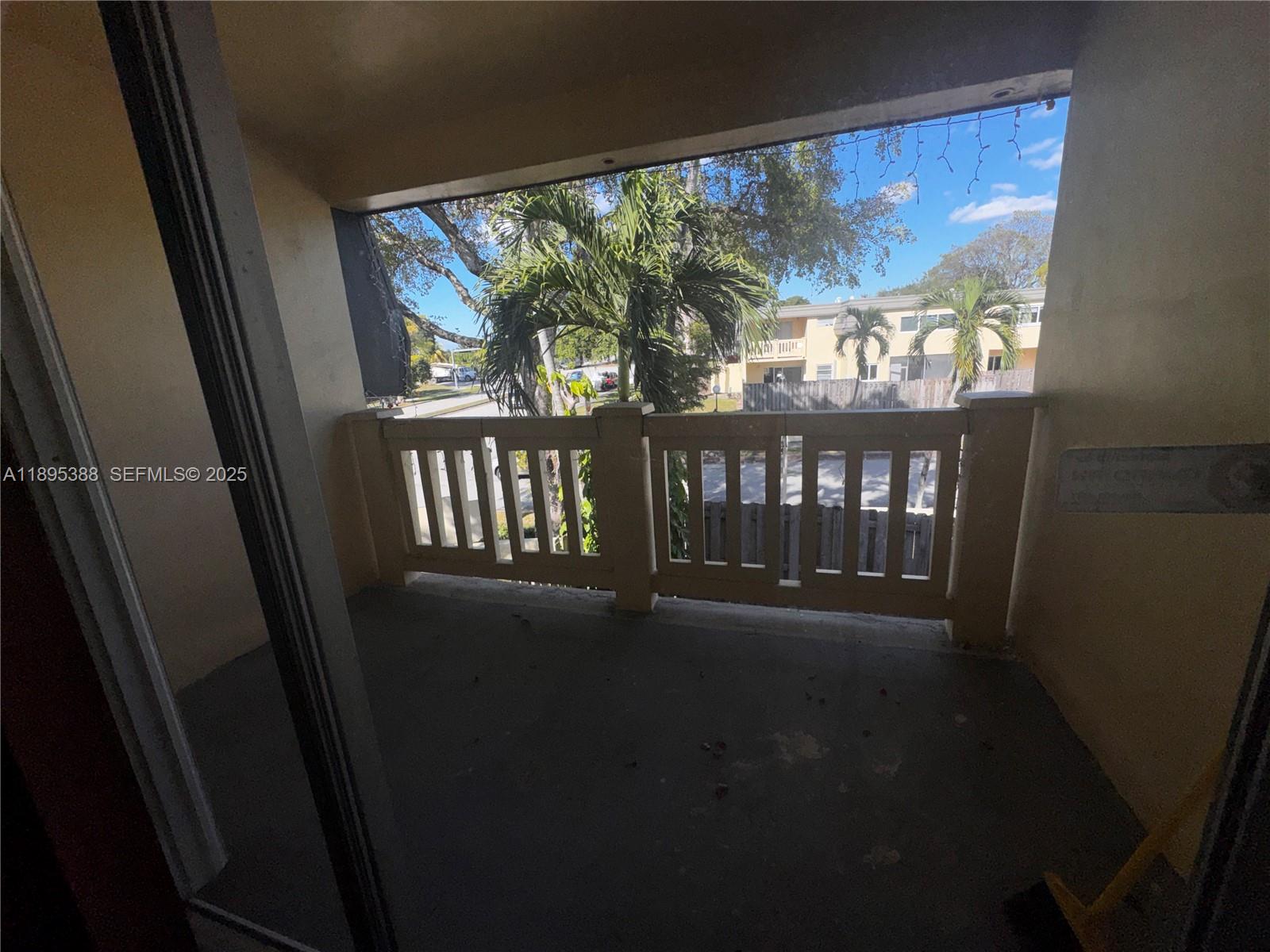 KENDALE LK TOWNHOUSE COND - Residential Lease
