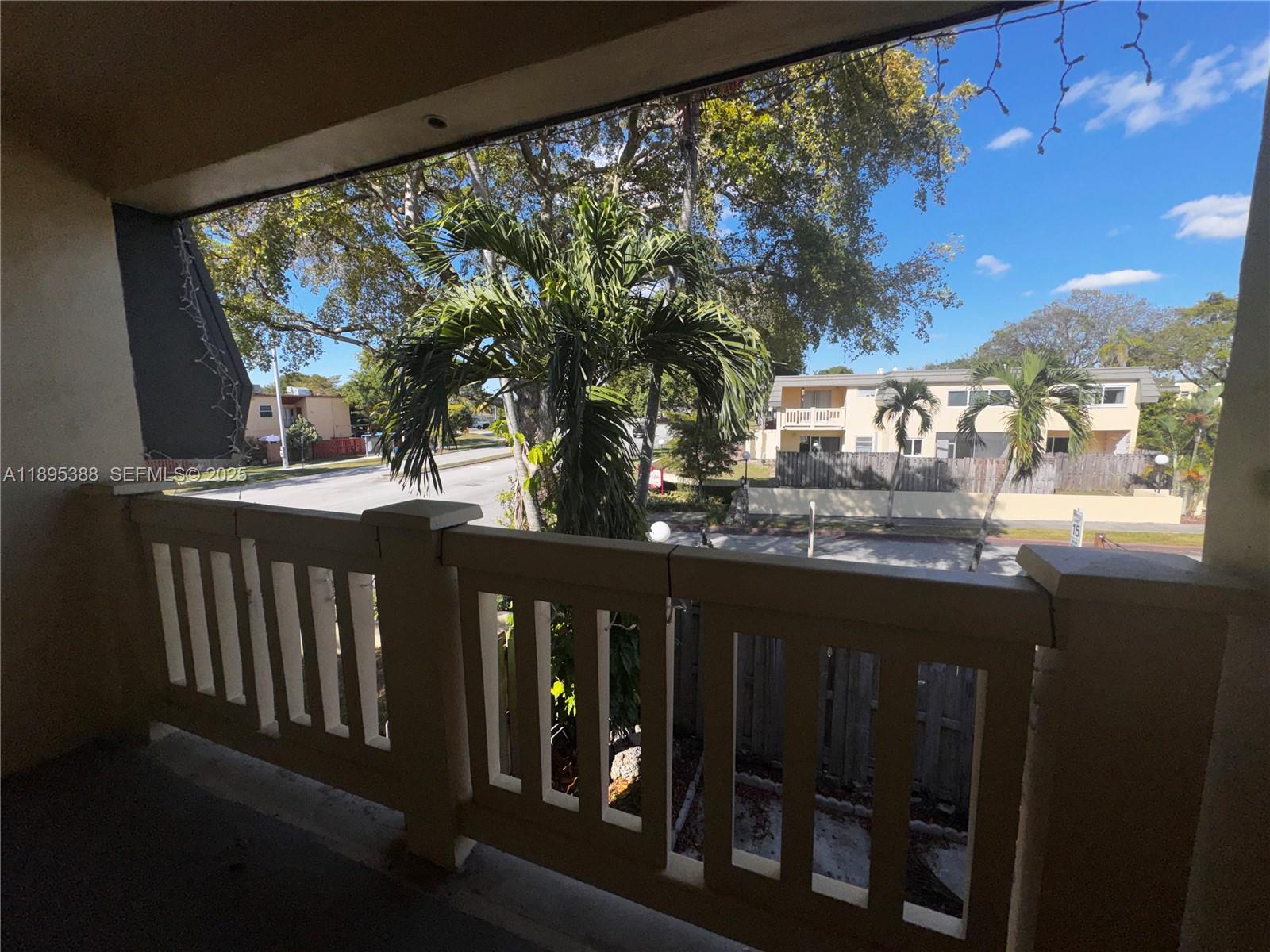 KENDALE LK TOWNHOUSE COND - Residential Lease