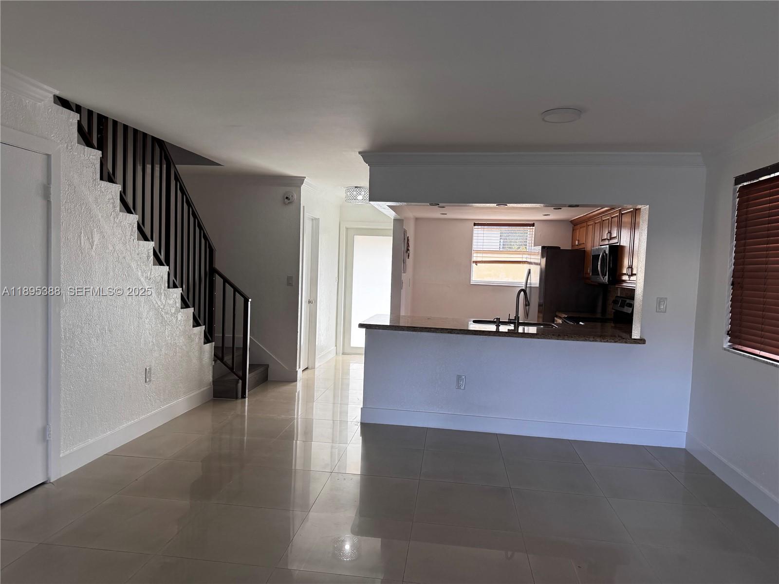 KENDALE LK TOWNHOUSE COND - Residential Lease