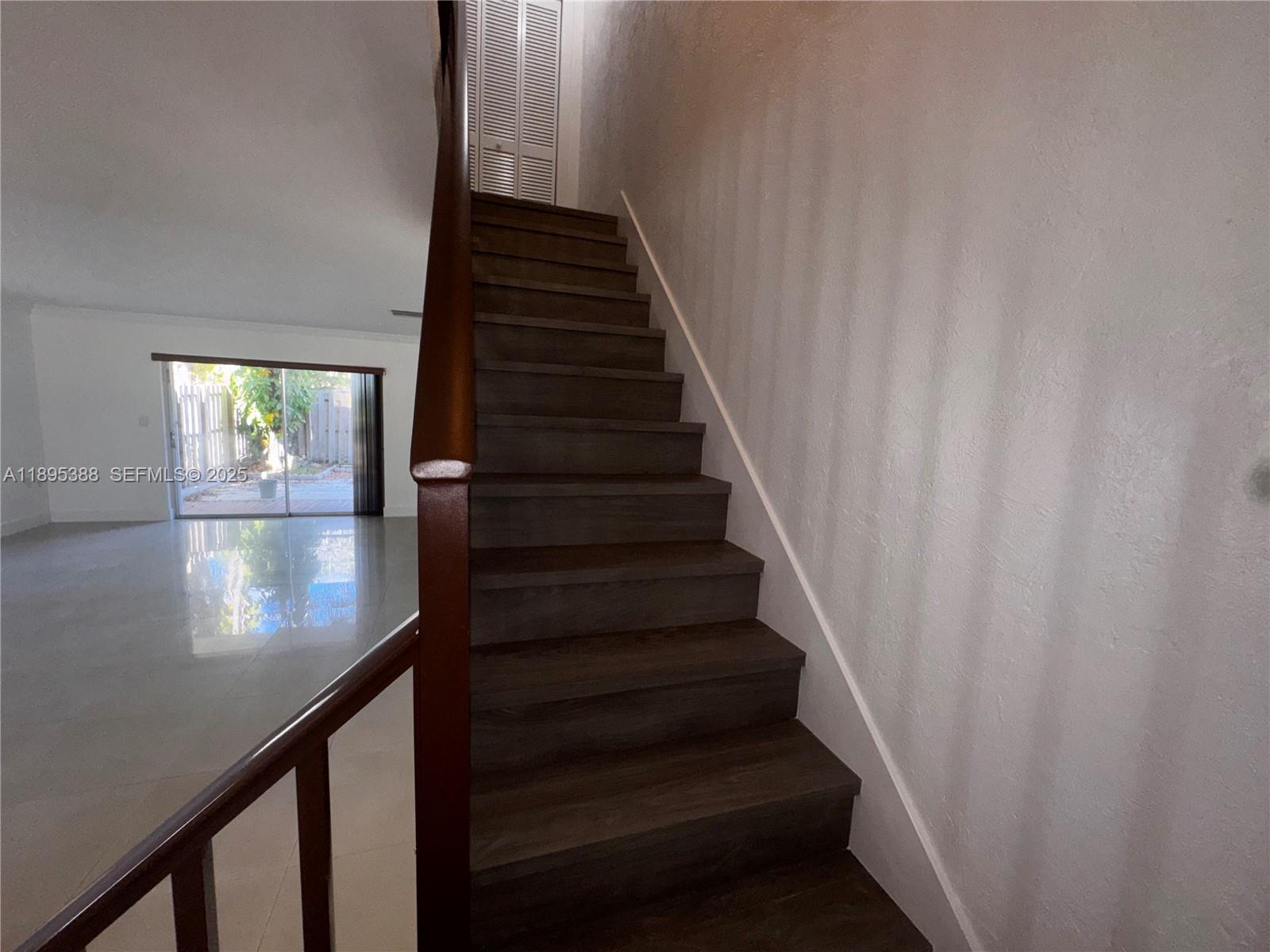 KENDALE LK TOWNHOUSE COND - Residential Lease