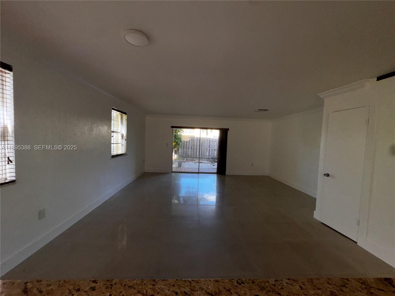 KENDALE LK TOWNHOUSE COND - Residential Lease