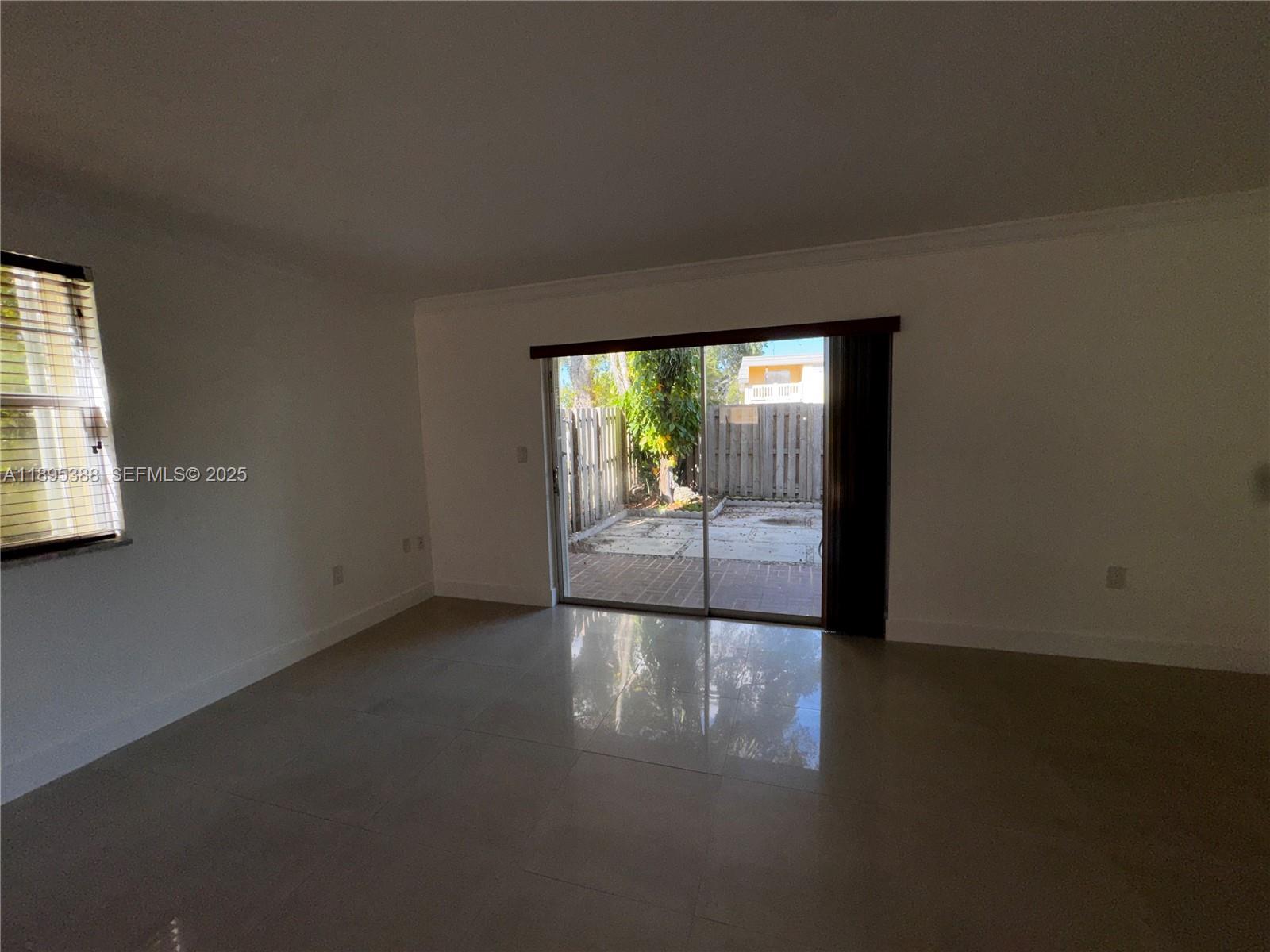 KENDALE LK TOWNHOUSE COND - Residential Lease