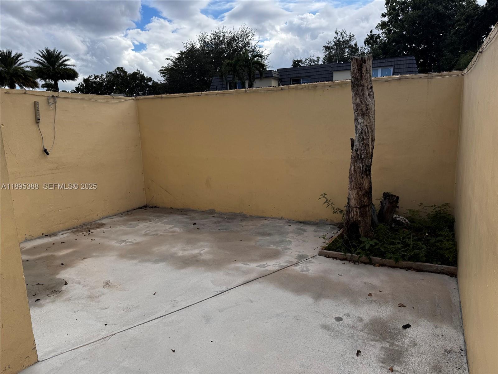 KENDALE LK TOWNHOUSE COND - Residential Lease