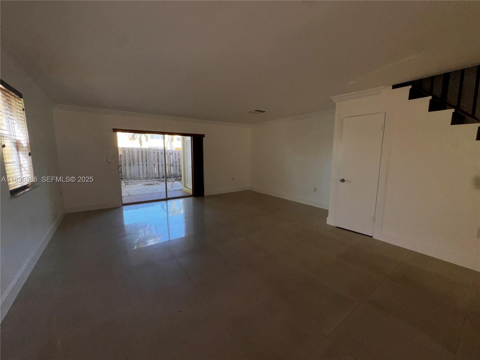 KENDALE LK TOWNHOUSE COND - Residential Lease