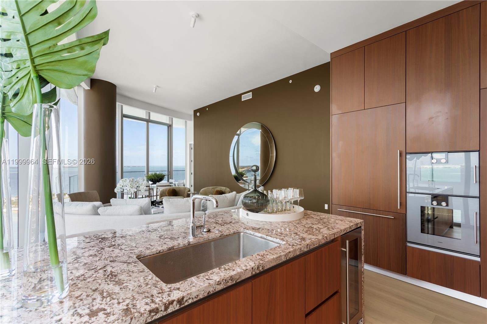 UNA RESIDENCES - Residential